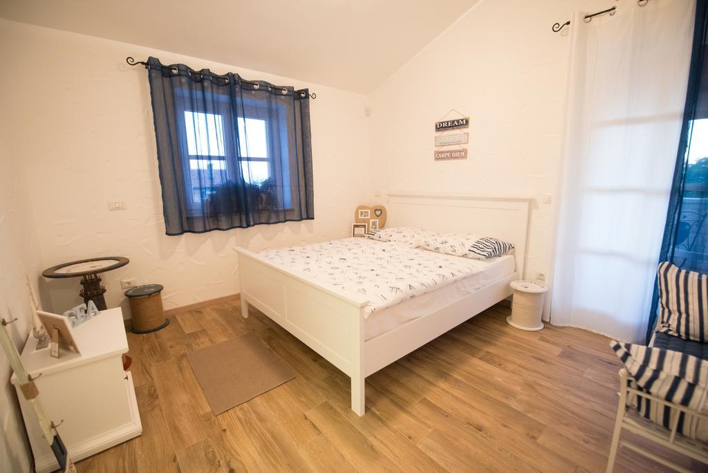 Villa Rajski Dvori Sveti Lovreč Pazenatički エクステリア 写真
